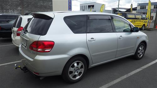 TOYOTA IPSUM STATIONWAGON 2001-2009